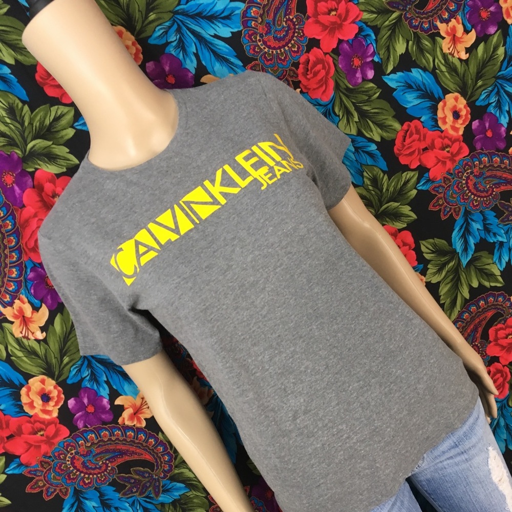 WOMEN’S CALVIN KLEIN SHIRT GRAPHIC TOP WOMENS SIZE LARGE TEE
